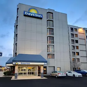 Days By Wyndham Near The Falls 2*, Niagara Falls Kanada